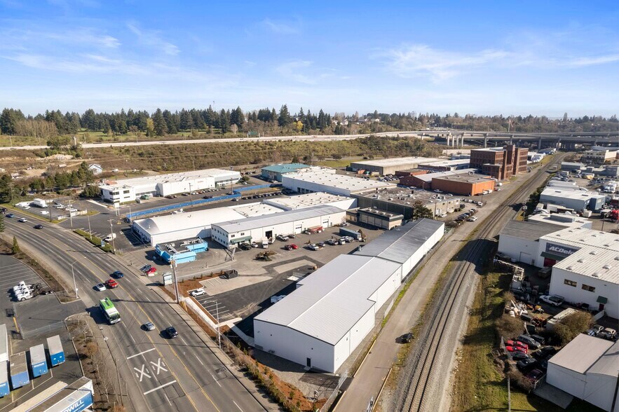 More Photos Of 3113 S Pine St, Tacoma Warehouse For Lease