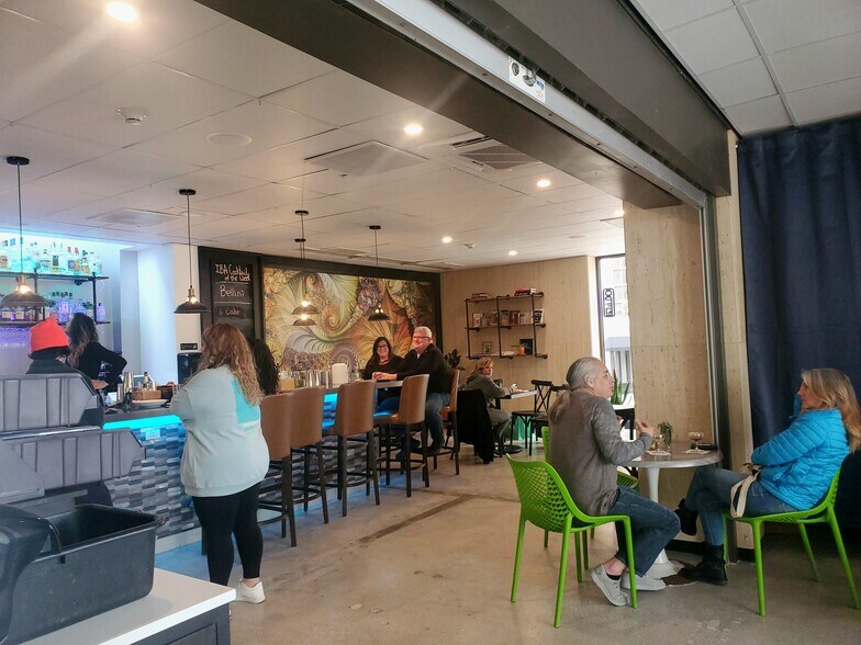 More Photos Of 2121 Market St, Galveston Coworking Space