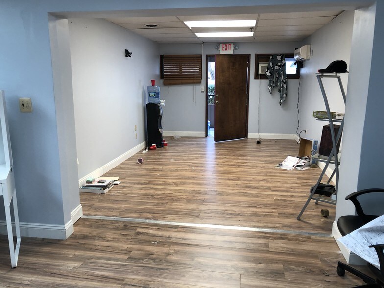 More Photos Of 281 Summerhill Rd, East Brunswick Office For Sale