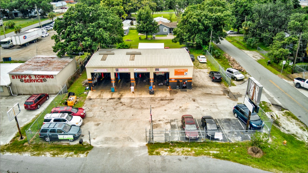 More Photos Of 2016 W Memorial Blvd, Lakeland Auto Repair For Sale