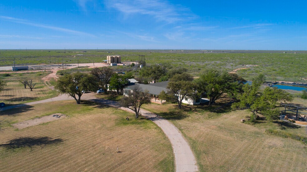 More Photos Of 2070 SW Loop 338, Odessa Specialty For Lease