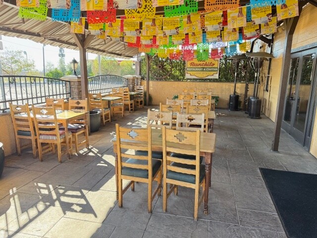 More Photos Of 1964 W Foothill Blvd, Upland Restaurant For Sale