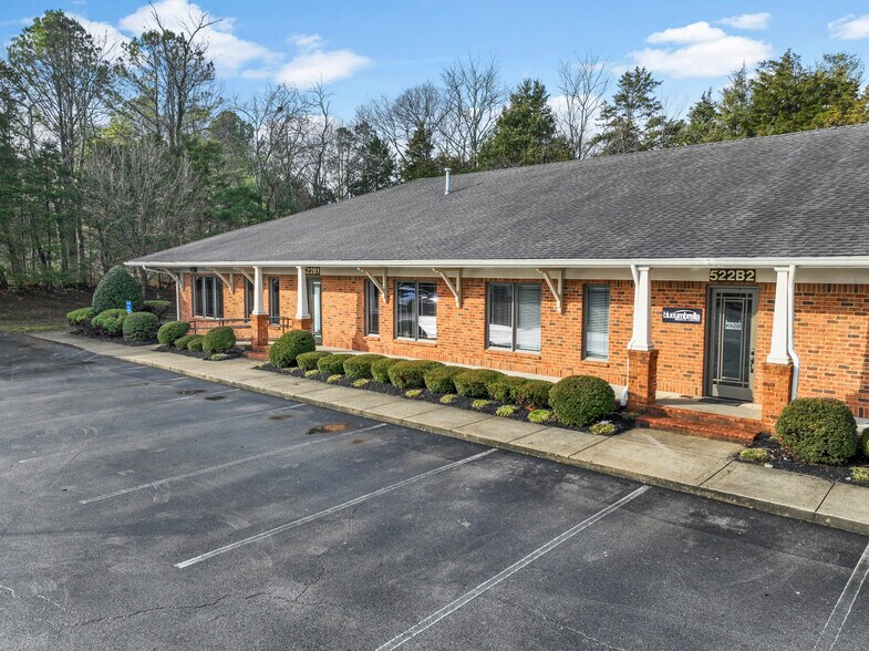 More Photos Of 522 Brandies Cir, Murfreesboro Office For Lease