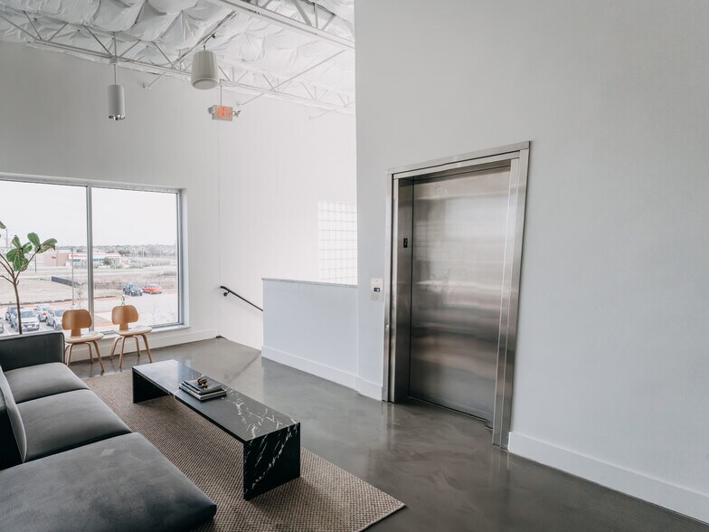 More Photos Of 9555 Harmon Rd, Fort Worth Office For Lease