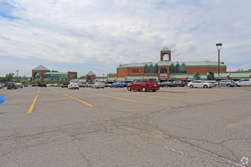 More Photos Of 1448-1450 Lawrence Ave E, Toronto Unknown For Lease