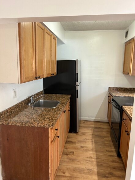 More Photos Of 1111 SW 4th St, Fort Lauderdale Apartments For Sale