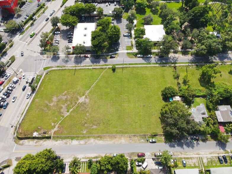 More Photos Of 11620 Biscayne Blvd, Miami Land For Lease