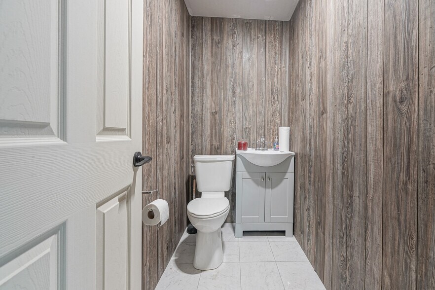 More Photos Of 461 Three Bridge Rd, Newfield Industrial For Sale