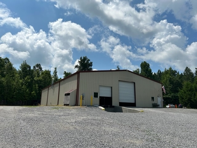 Primary Photo Of 3085 S Lee Hwy, Cleveland Warehouse For Lease