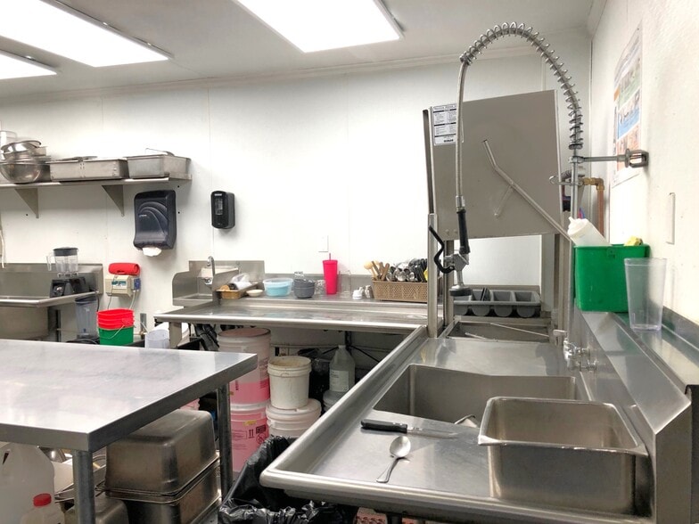 More Photos Of 2588 Highway 158, June Lake Storefront For Sale