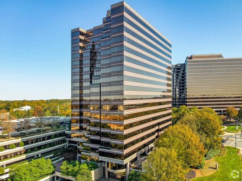 More Photos Of 1000 Abernathy Rd NE, Atlanta Office For Lease