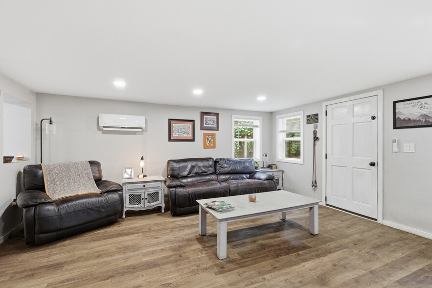 More Photos Of 117 Lucille Ave, Easley Multifamily For Sale