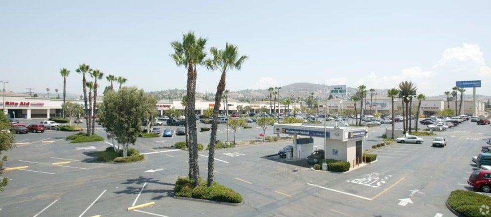 More Photos Of 661 Sweetwater Rd, Spring Valley Unknown For Lease