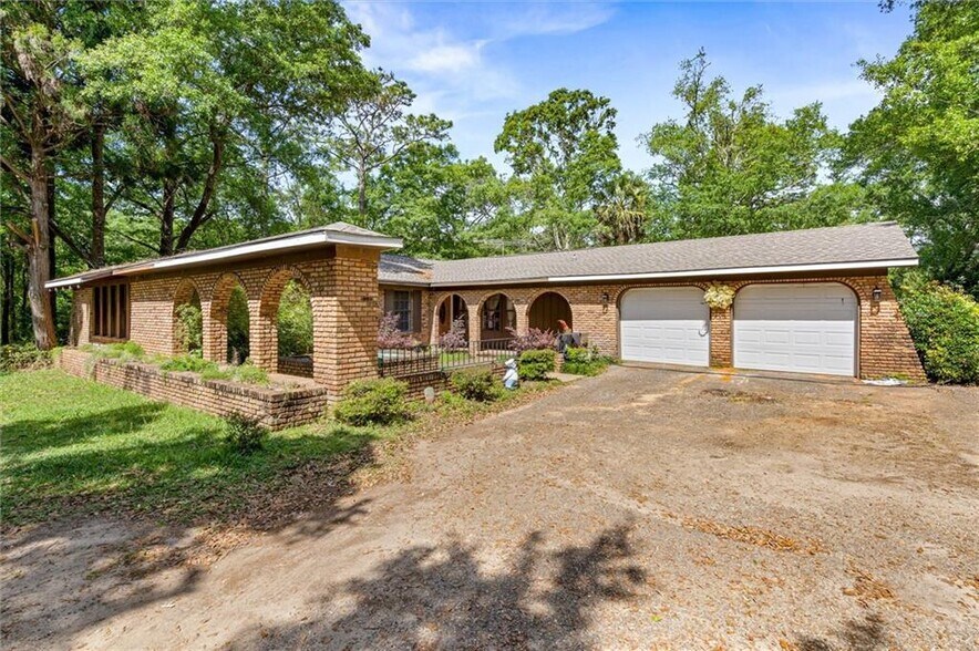 More Photos Of 9250 Jeff Hamilton Rd, Mobile Research And Development For Sale