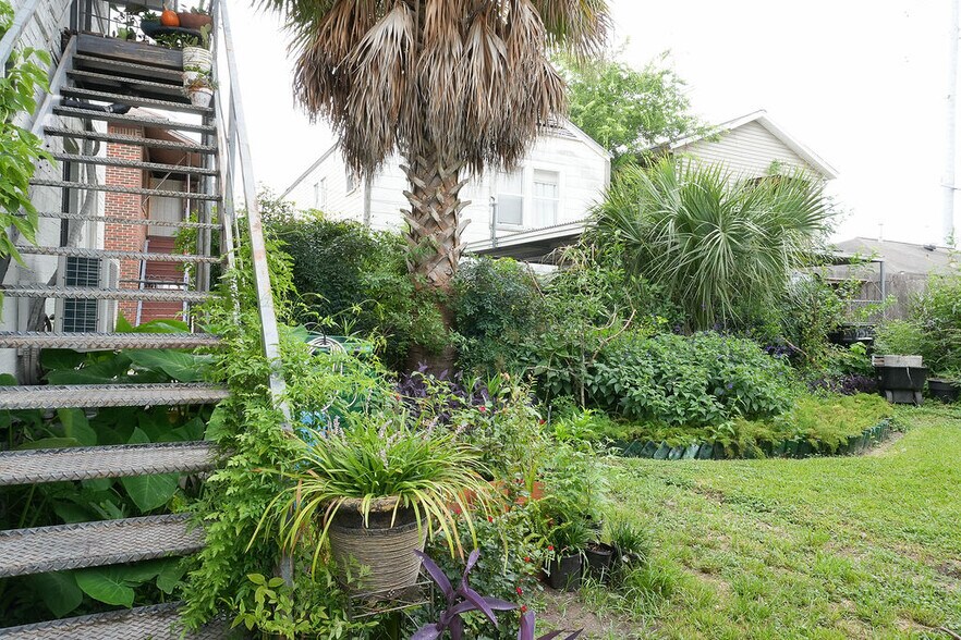 More Photos Of 1505 Dunlavy St, Houston Office For Lease