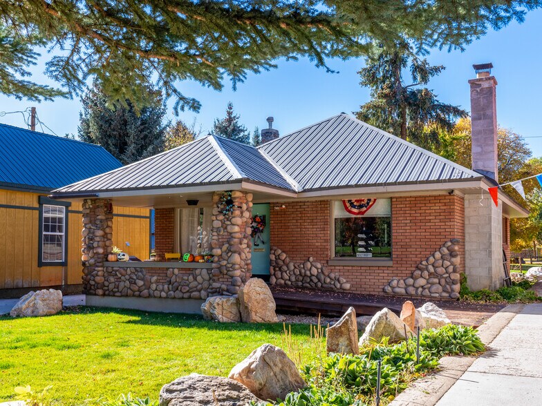 More Photos Of 237 S 7400 E, Huntsville Freestanding For Sale