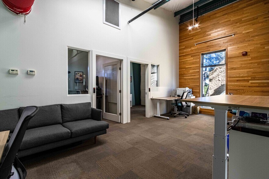 More Photos Of 6940 Burnett St, Sebastopol Office For Sale