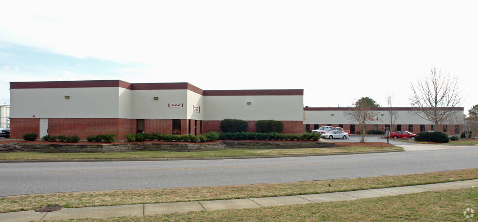 Primary Photo Of 544 Central Dr, Virginia Beach Light Manufacturing For Lease