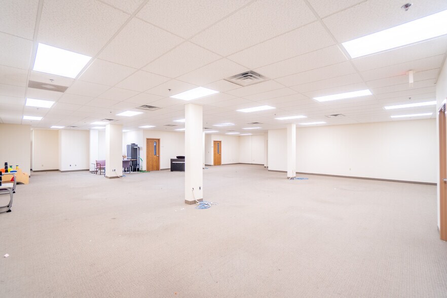 More Photos Of 1220 Mound Ave, Racine Self Storage For Lease