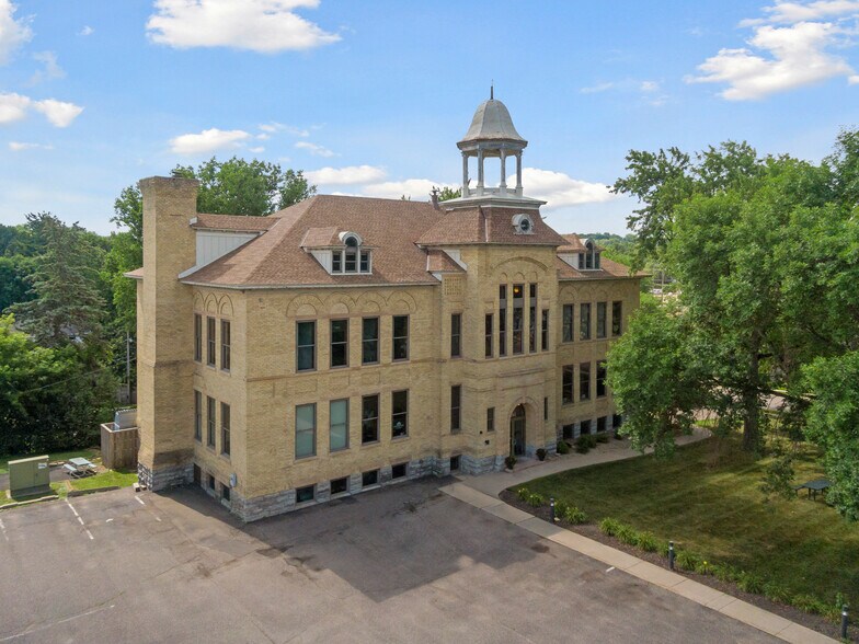 More Photos Of 261 School Ave, Excelsior Office For Sale