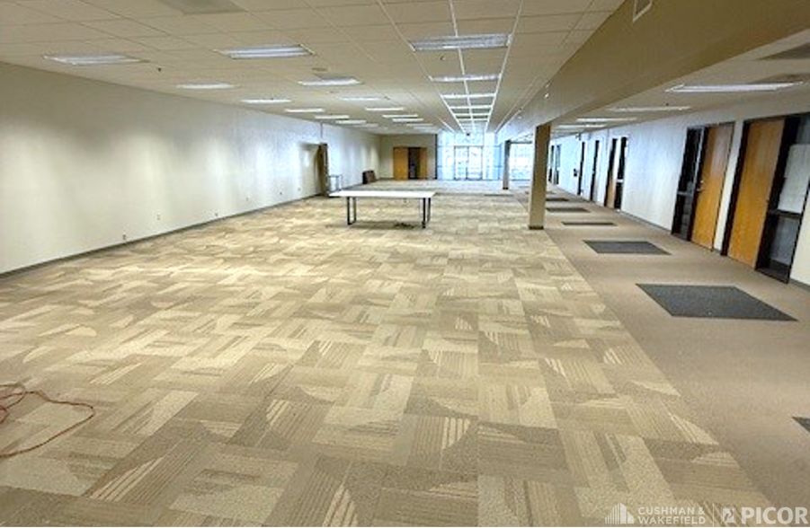 More Photos Of 6700 S Pella Dr, Tucson Light Manufacturing For Sale