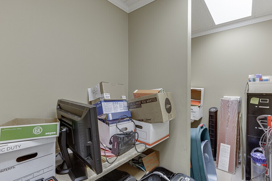 More Photos Of 743 Church St, Buford Office For Sale