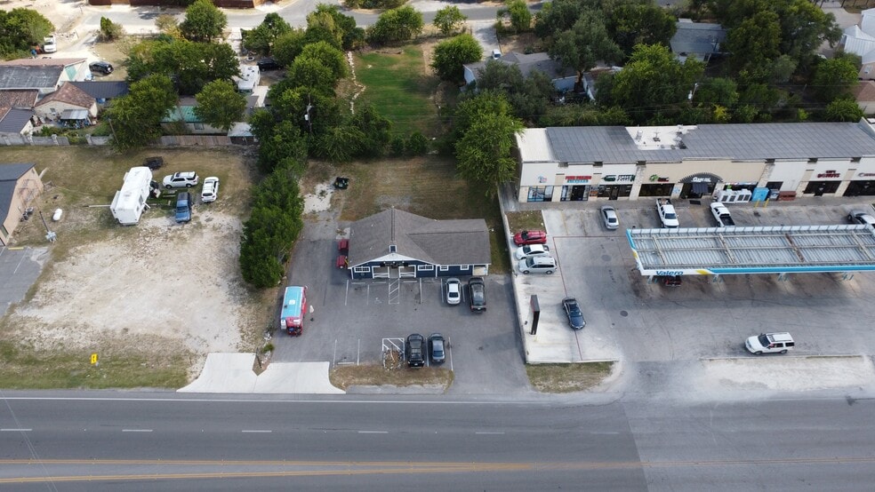 More Photos Of 1150 E Borgfeld Dr, San Antonio Storefront For Sale