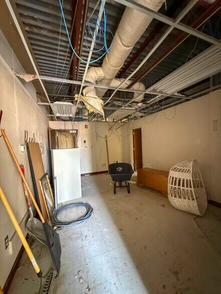 More Photos Of 70 N 31st St, Clinton Healthcare For Sale