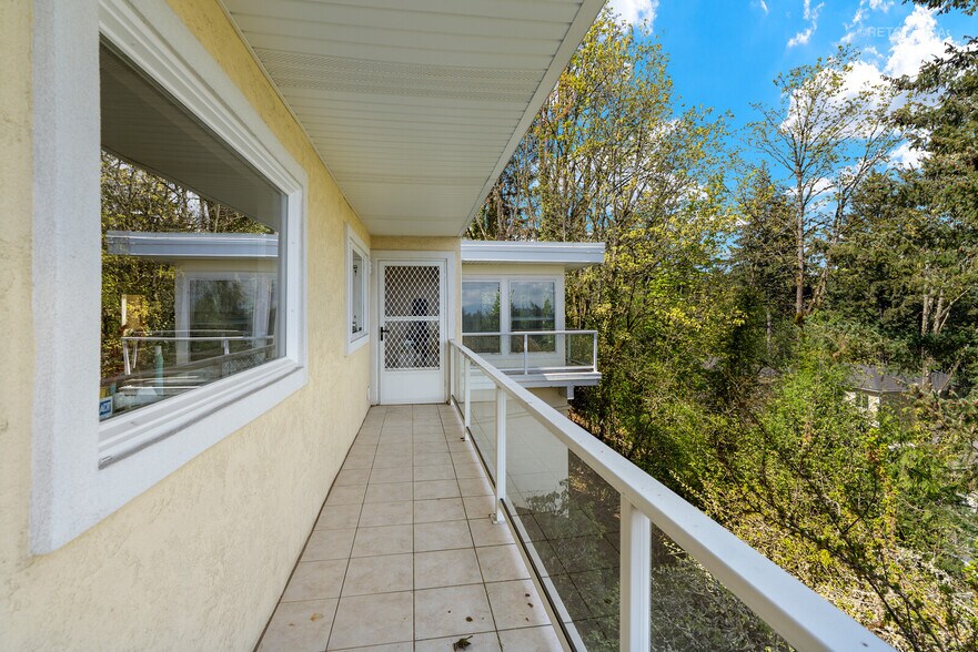 More Photos Of 3020-3024 SW 12th Ave, Portland Apartments For Sale