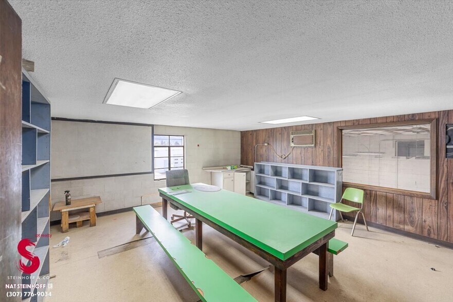 More Photos Of 4113 W Yellowstone Hwy, Casper Flex For Sale