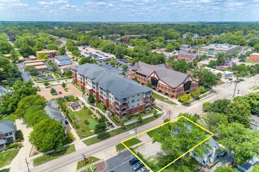 More Photos Of 451 Duane St, Glen Ellyn General Retail For Sale