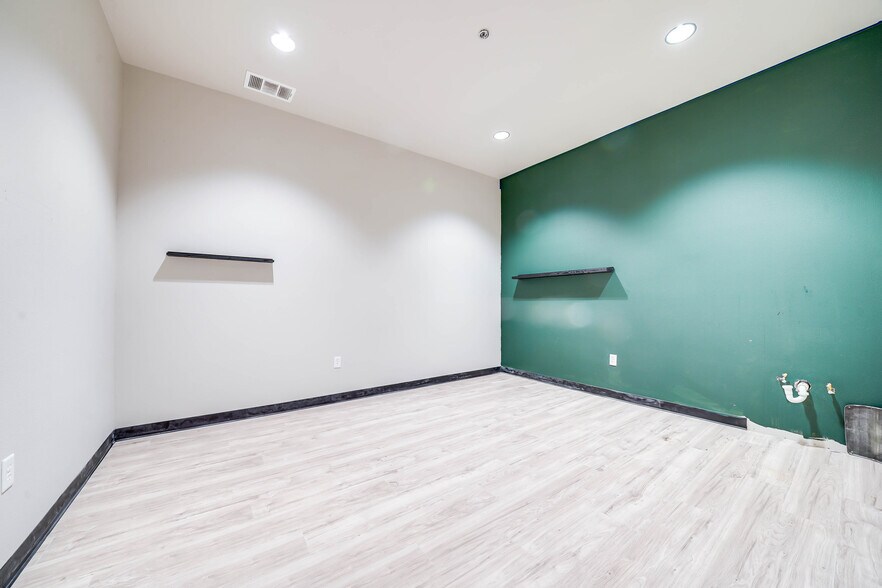 More Photos Of 3551 Eldorado Pky, McKinney Medical For Lease