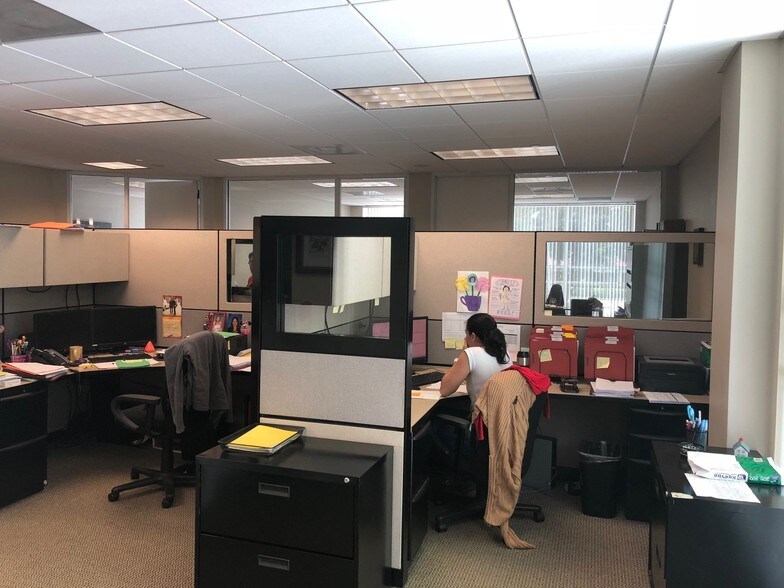 More Photos Of 7900 NW 154th St, Miami Lakes Office For Lease