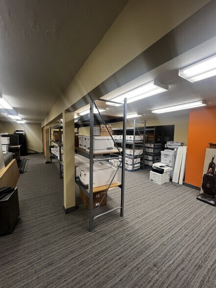 More Photos Of 230 N State St, Orem Freestanding For Lease