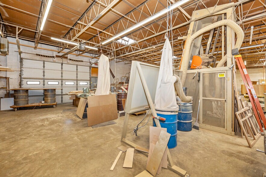 More Photos Of 18001 Sellman Rd, Dickerson Light Manufacturing For Sale