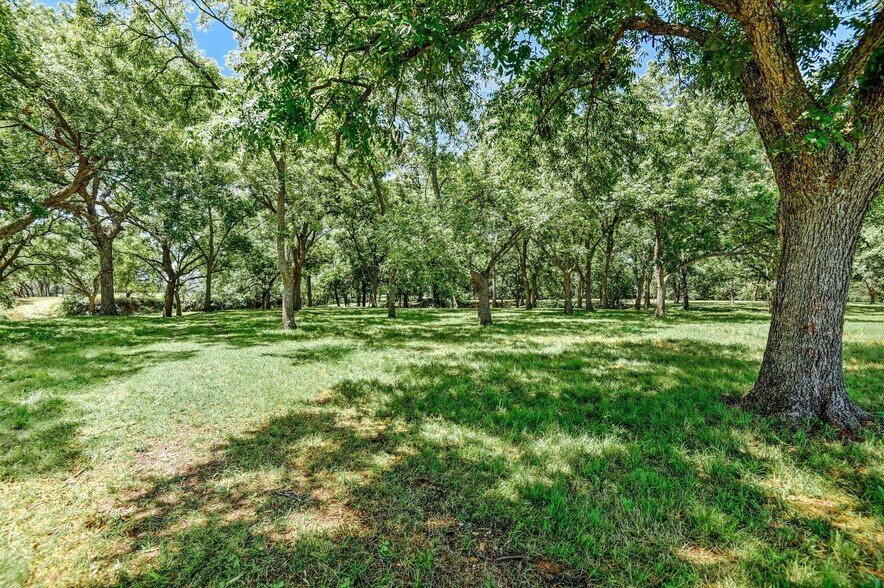 More Photos Of 27160 State Highway 56, Whitesboro Land For Sale