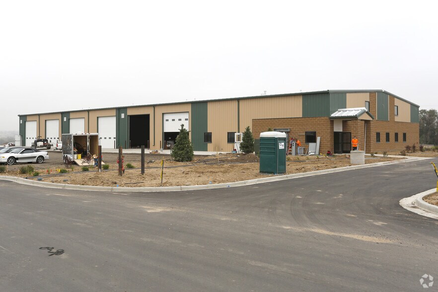 More Photos Of 9109 Monaco St, Henderson Warehouse For Lease