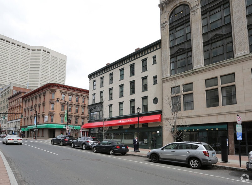 More Photos Of 160 Trumbull St, Hartford Office For Lease