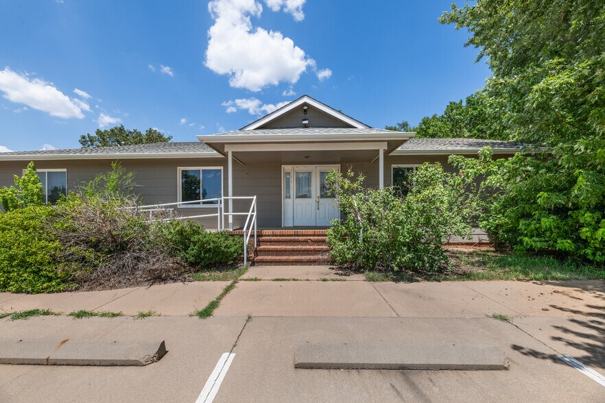 Primary Photo Of 106 Shadybrook Dr, Cheney Office For Sale