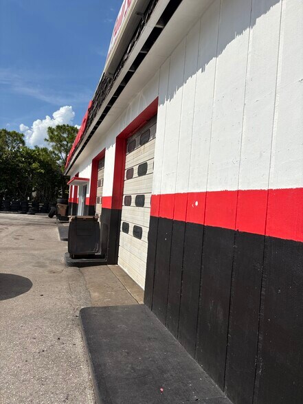 More Photos Of 1308 Tamiami Trl, Punta Gorda Auto Repair For Sale