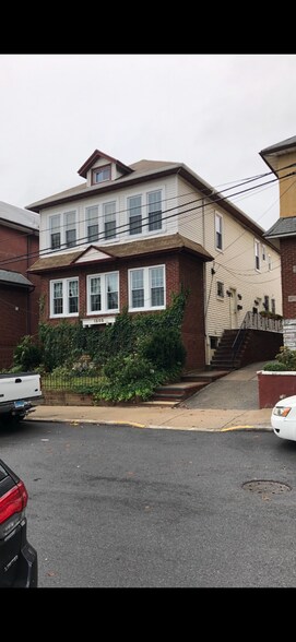 More Photos Of 1805 Willow Ln, Bronx Land For Sale