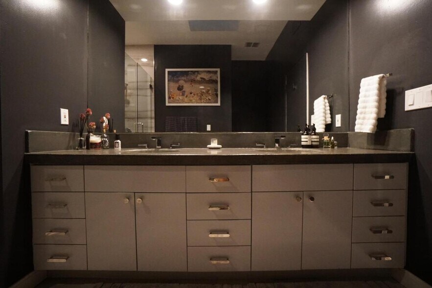 More Photos Of 1509 Abbot Kinney Blvd, Venice Storefront Retail Office For Lease