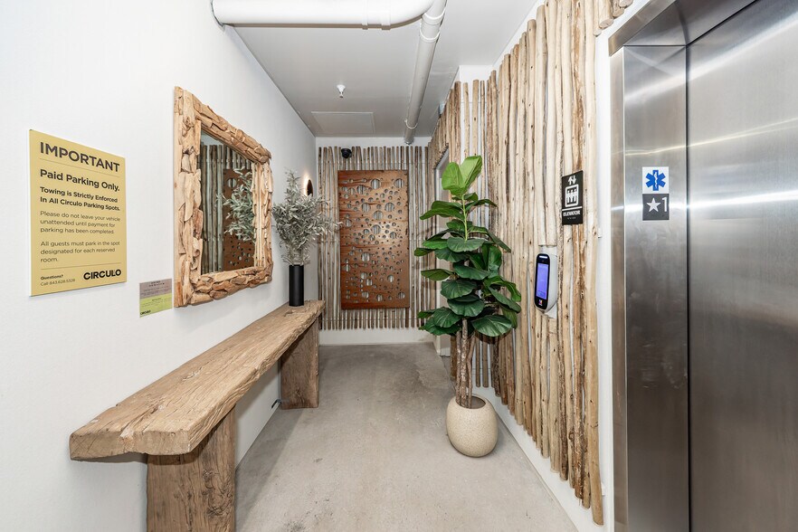 More Photos Of 4431 Spruill Ave, North Charleston Hotel For Lease