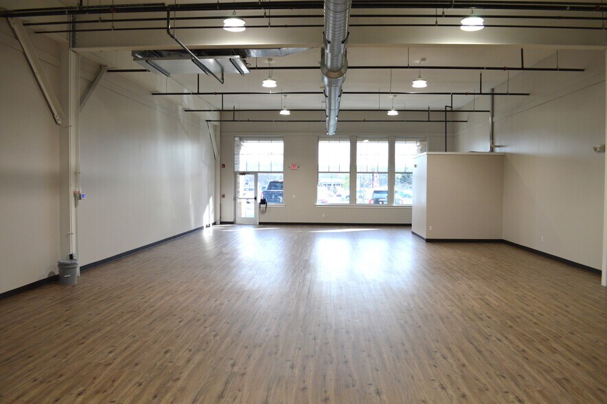 More Photos Of 224 Berlin Tpke, Berlin Restaurant For Lease