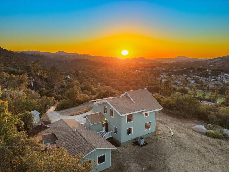 More Photos Of 14621 Woods Valley rd, Valley Center Flex For Sale