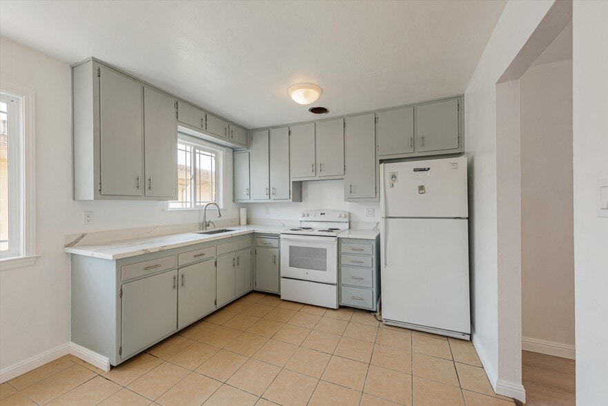 More Photos Of 3404 School St, Oakland Apartments For Sale
