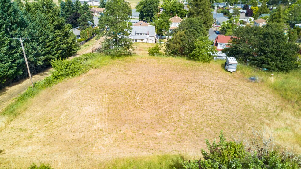 More Photos Of 2240 NW Merle Ave, Roseburg Land For Sale