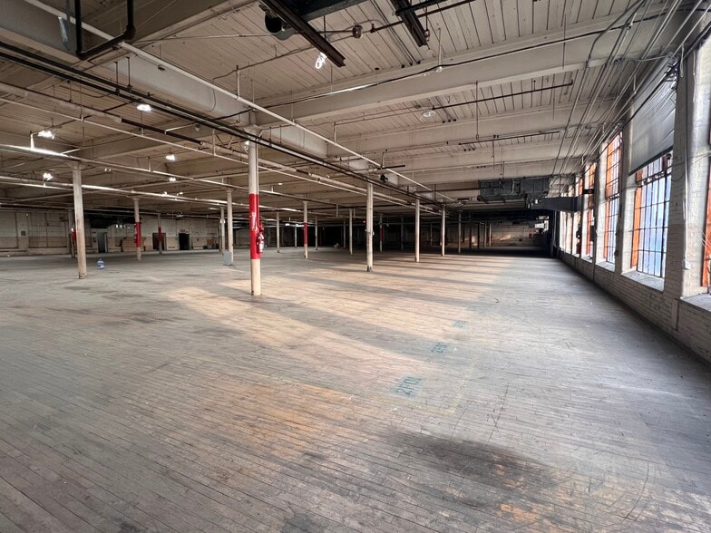 More Photos Of 720 Frelinghuysen Ave, Newark Manufacturing For Lease