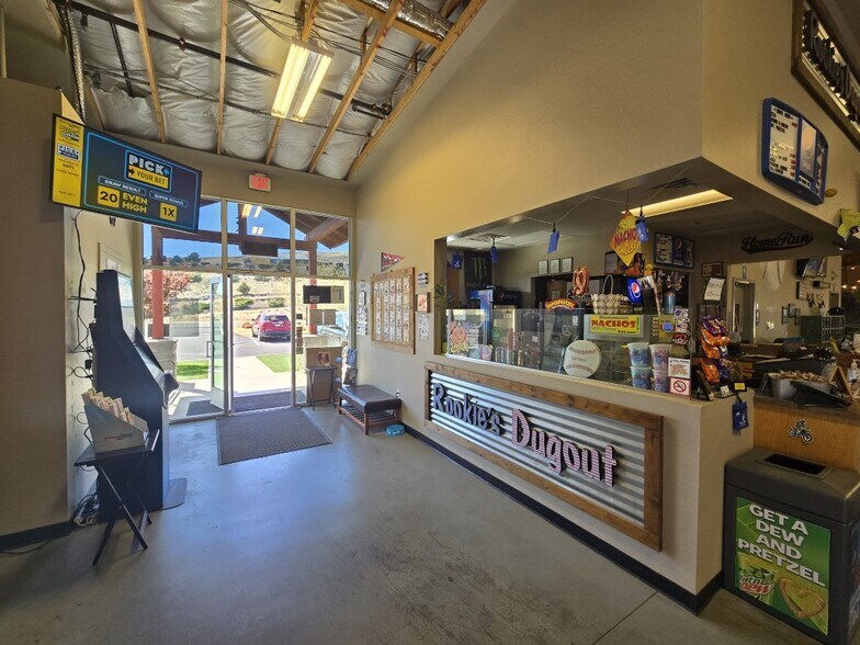 More Photos Of 2555 N Crownpointe Dr, Prescott Valley Freestanding For Sale