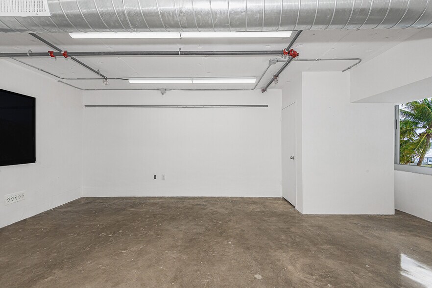 More Photos Of 1200 West Ave, Miami Beach Apartments For Sale